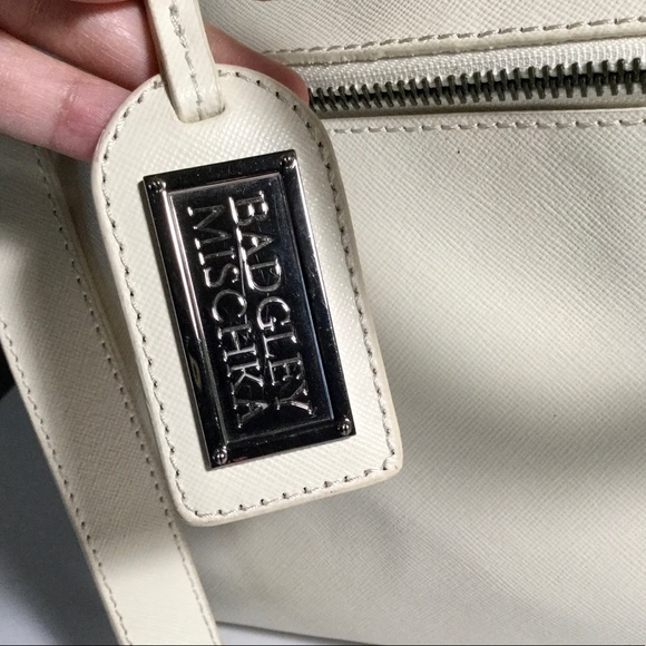 BADGLEY MISCHKA cream snake handbag with strap - Picture 4 of 8